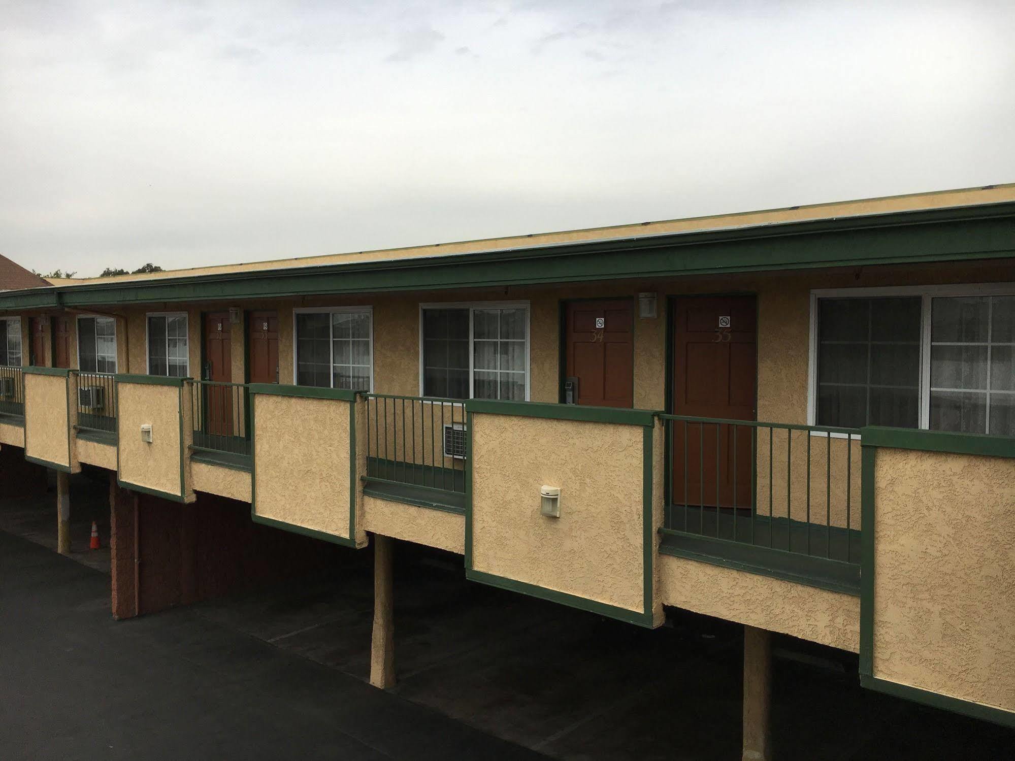 Starlite Motel Bellflower Dış mekan fotoğraf